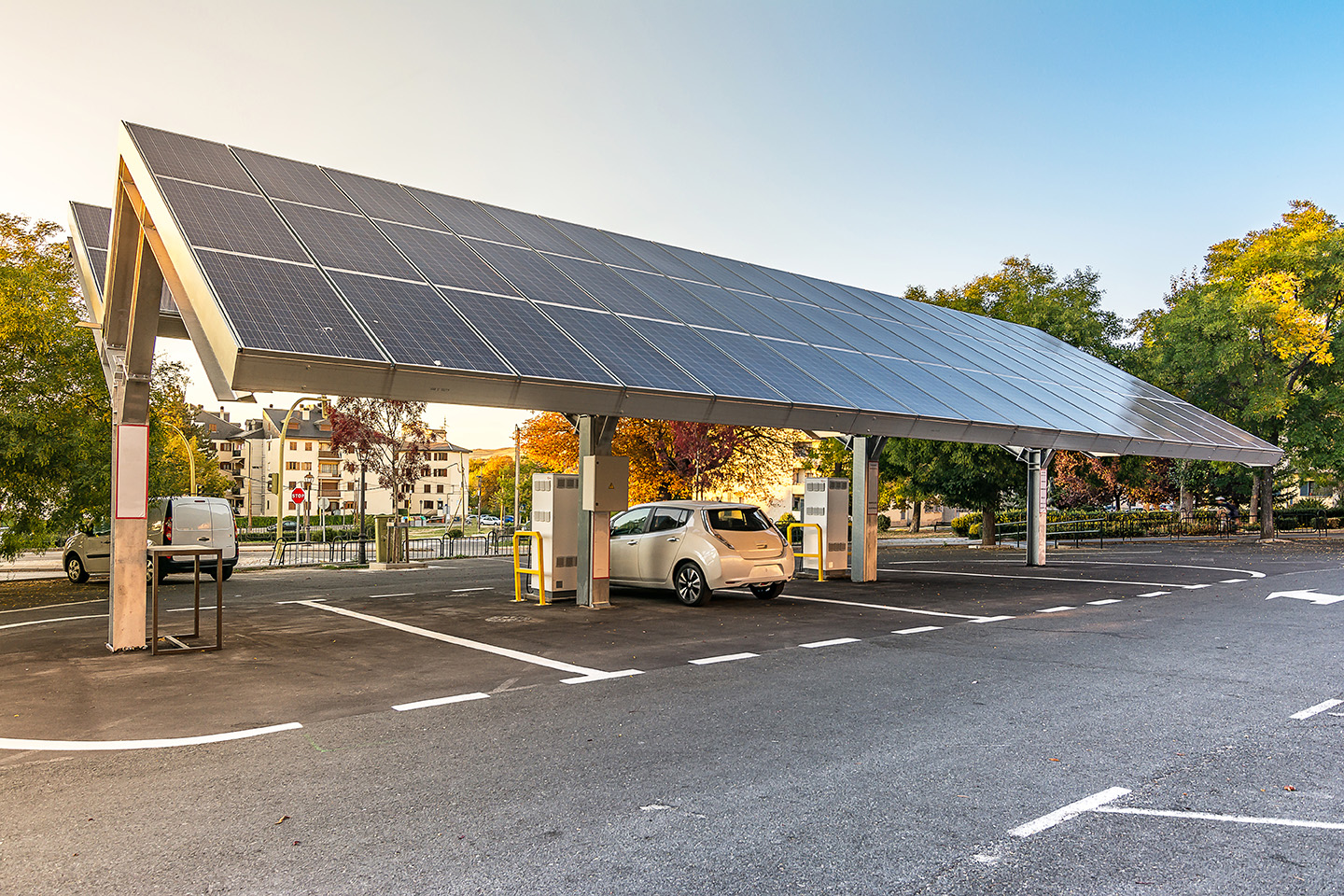 Car charging station for self-sufficient and first photovoltaic panels in Europe. It is also free. Located in La Granja de San Ildefonso (Segovia)